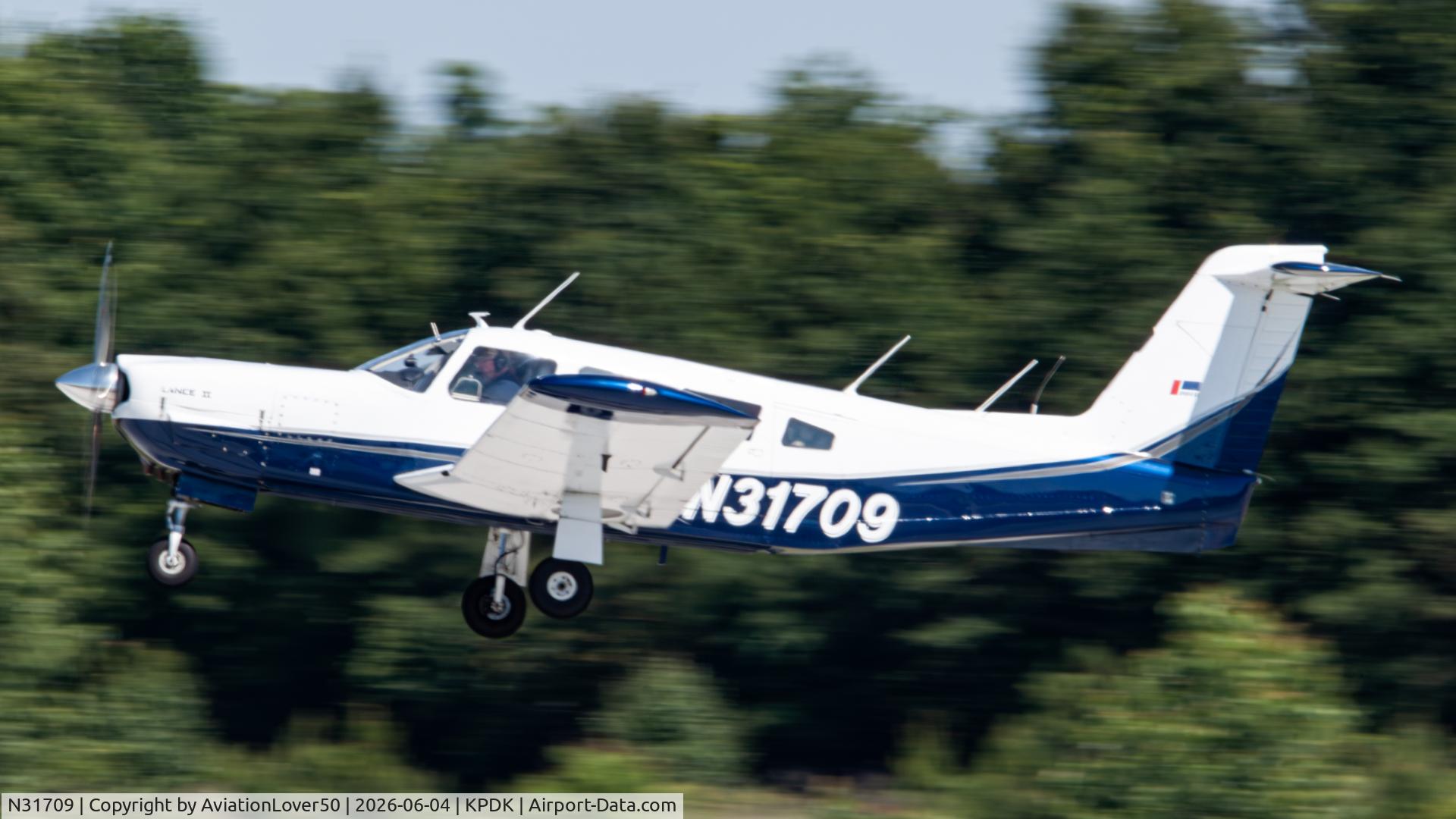 N31709, 1978 Piper PA-32RT-300, c/n 32R-7885121, Lance II