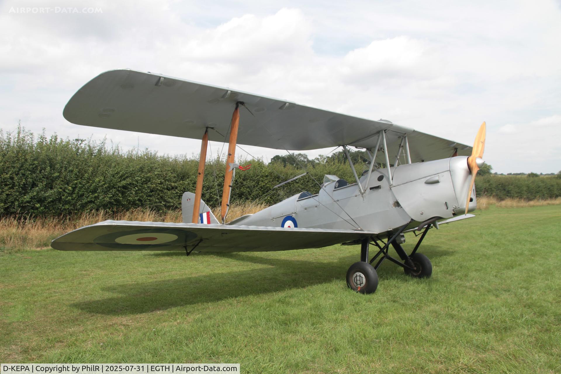 D-KEPA, Schleicher ASH-25E, c/n 25031, D-KEPS (R5086, G-APIH 1939 DH60 Centenary Fly In Old Warden 