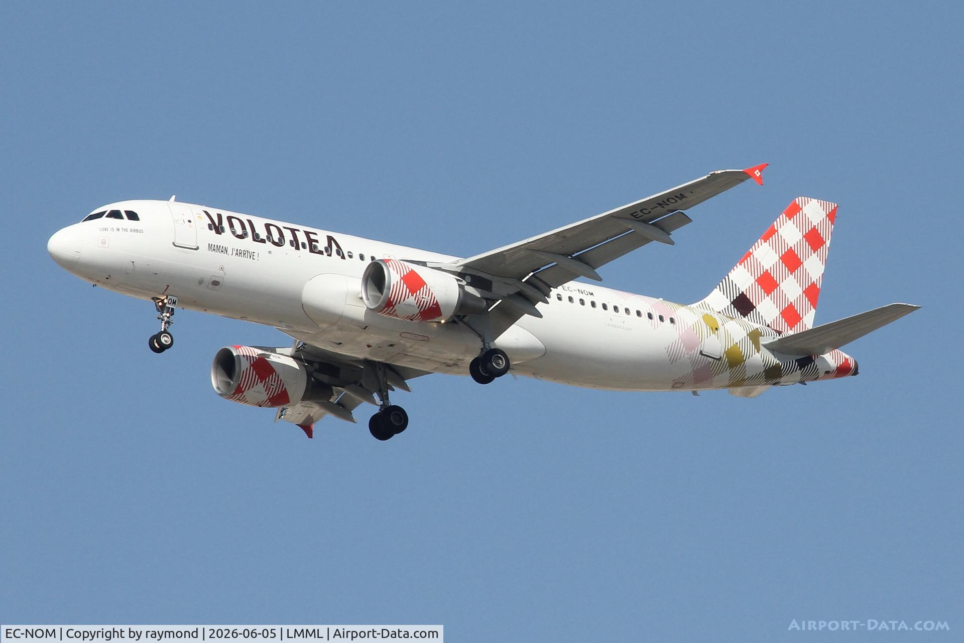 EC-NOM, 2008 Airbus A320-214, c/n 3511, Airbus A320-214 reg EC-NOM of Volotea on approach for RW13 landing in Malta.