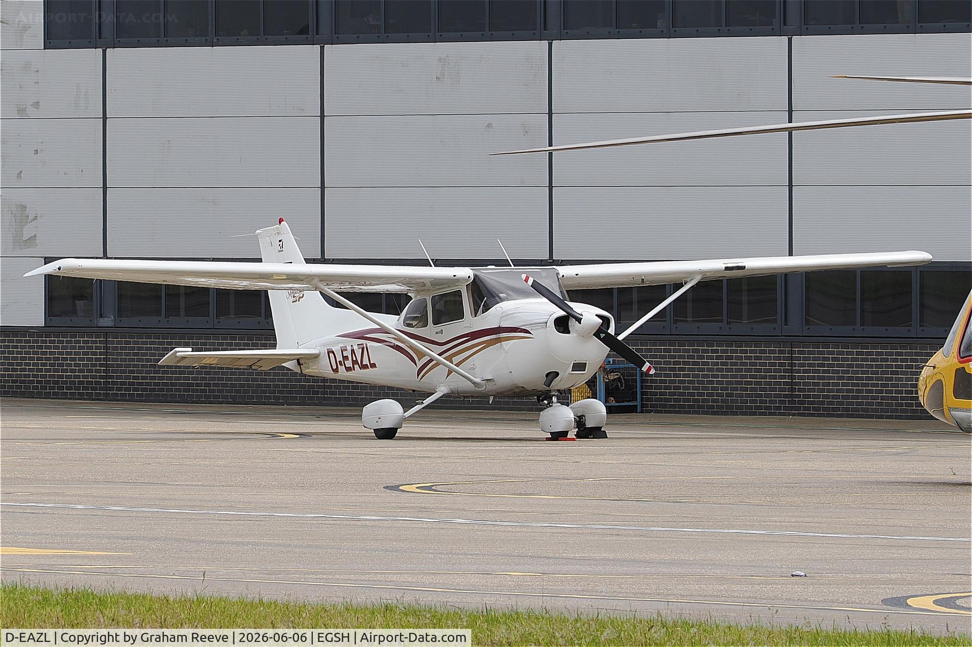 D-EAZL, 2000 Cessna 172S Skyhawk SP, c/n 172S08299, Parked at Norwich.