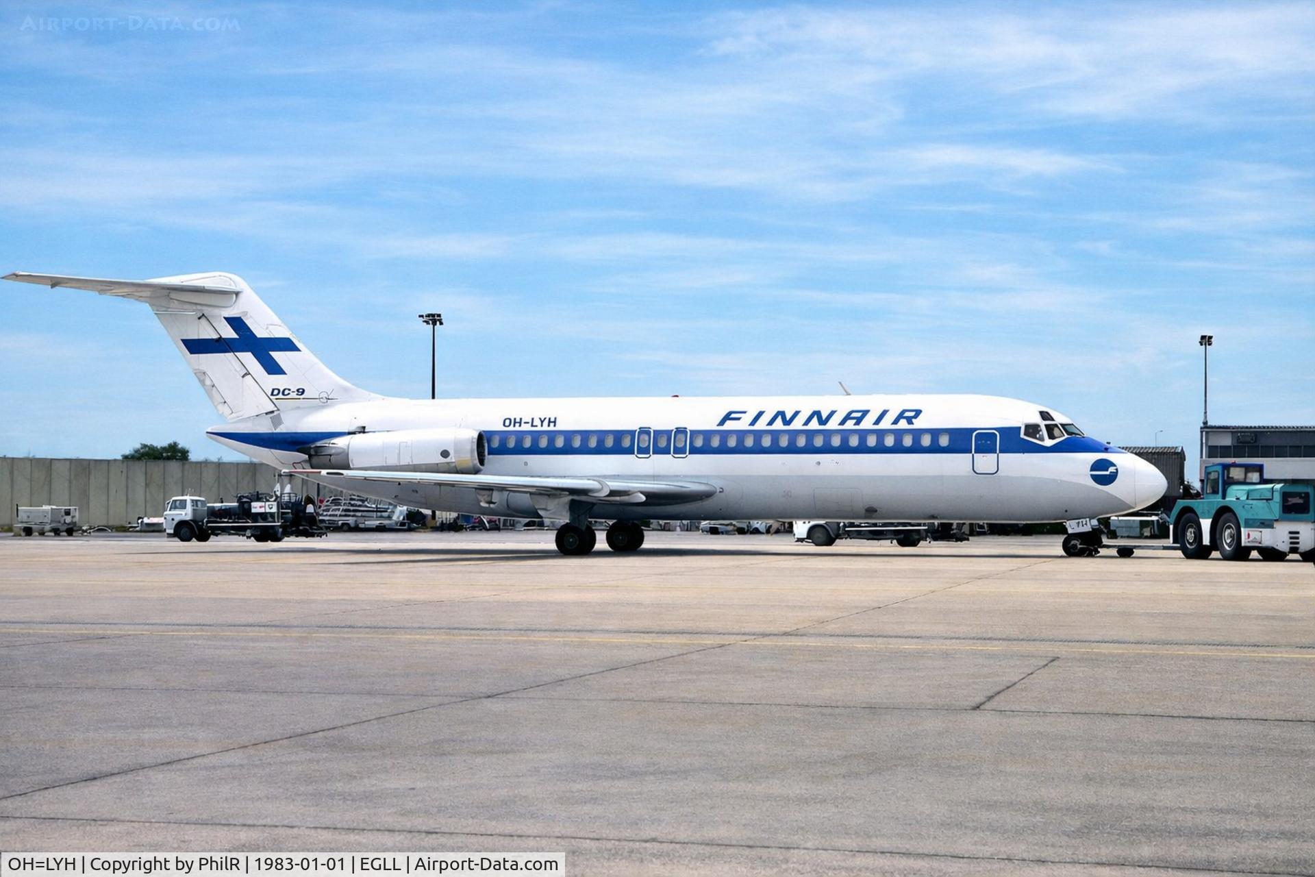 OH=LYH, 2001 Airbus A320-214, c/n 1544, OH-LYH 1967 DC9-15MCF Finnair LHR .jpg
