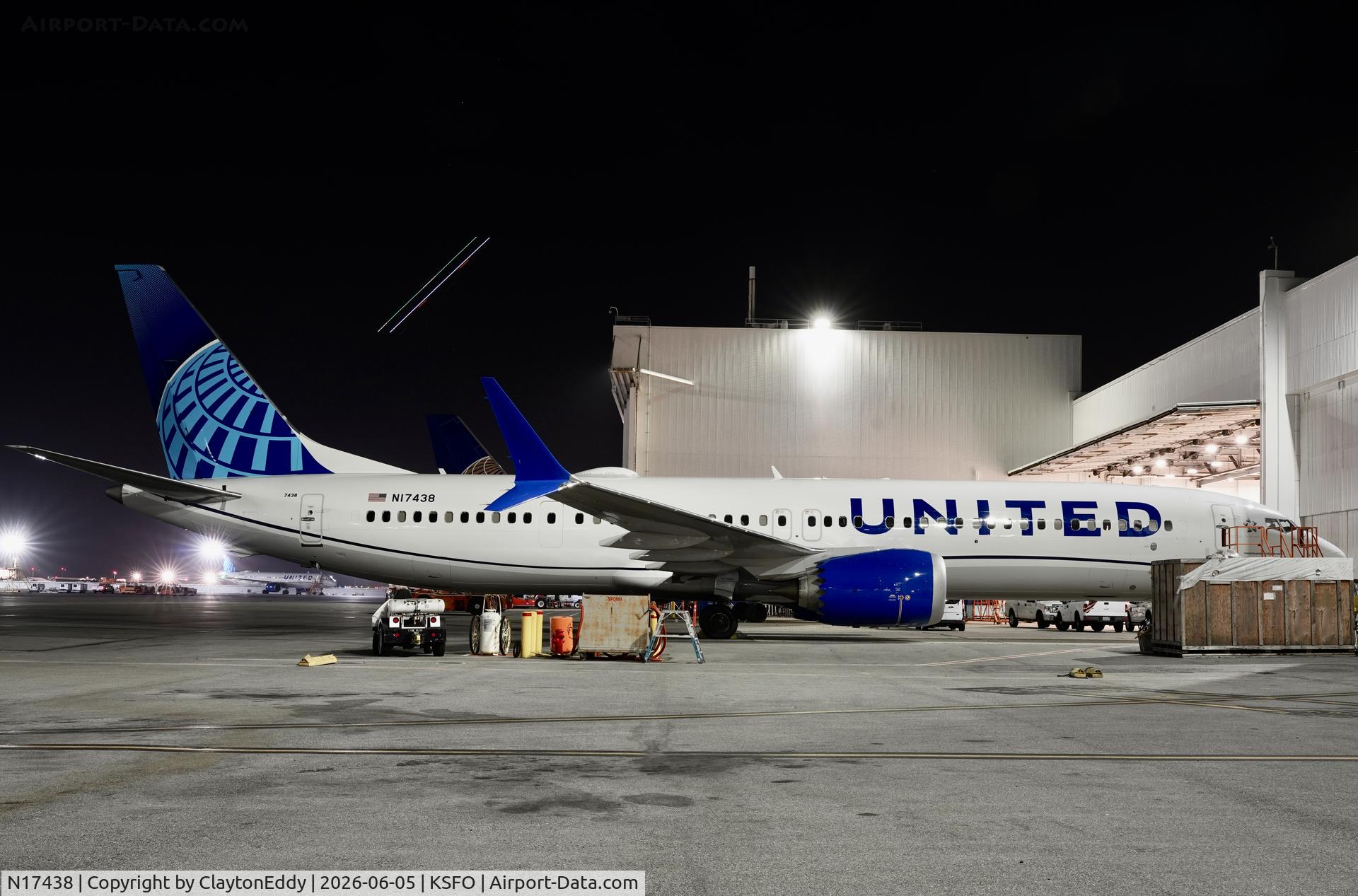 N17438, 2026 Boeing 737 MAX 9, c/n 67668 l/n 9512, SFO 2026. 