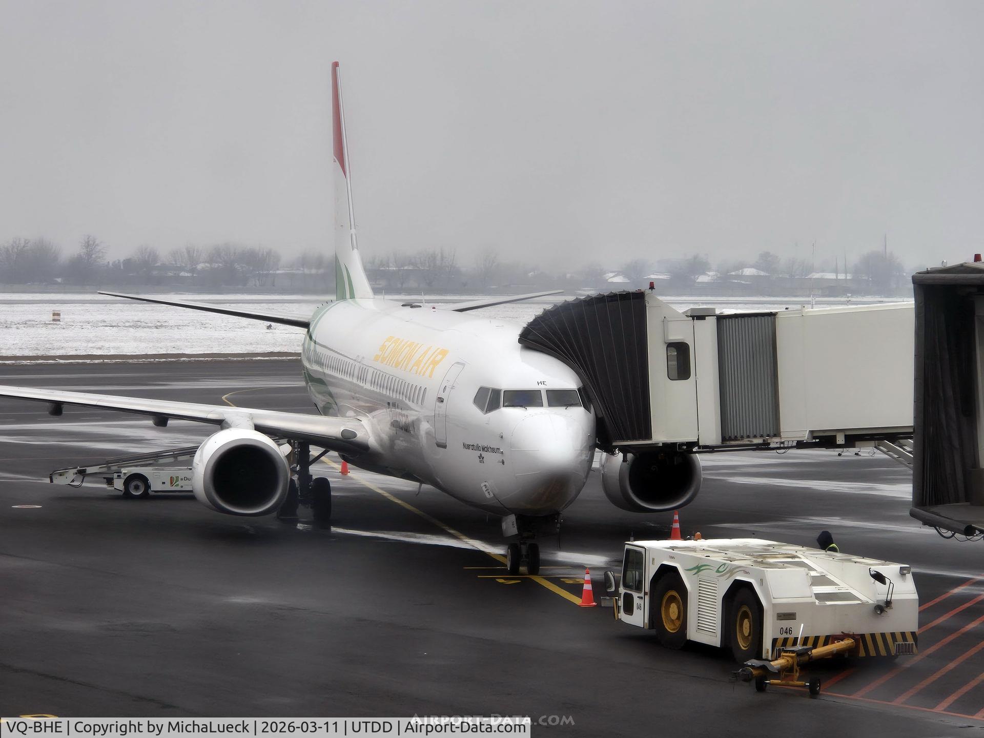 VQ-BHE, 2015 Boeing 737-8GP, c/n 39868, At Dushanbe