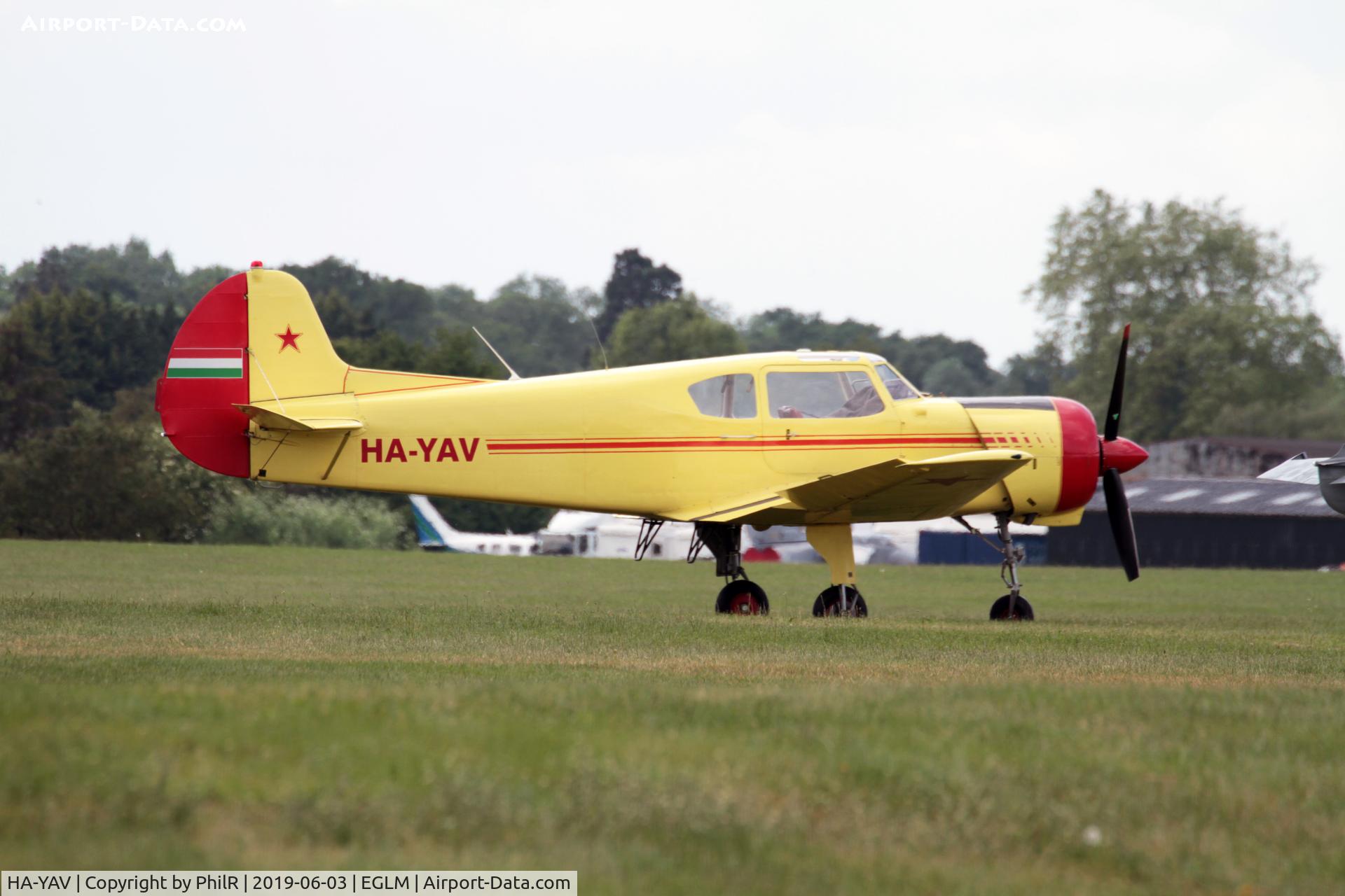 HA-YAV, 1981 Yakovlev Yak-18T, c/n 22202047817, HA-YAV 1981 Yak18-T White Waltham