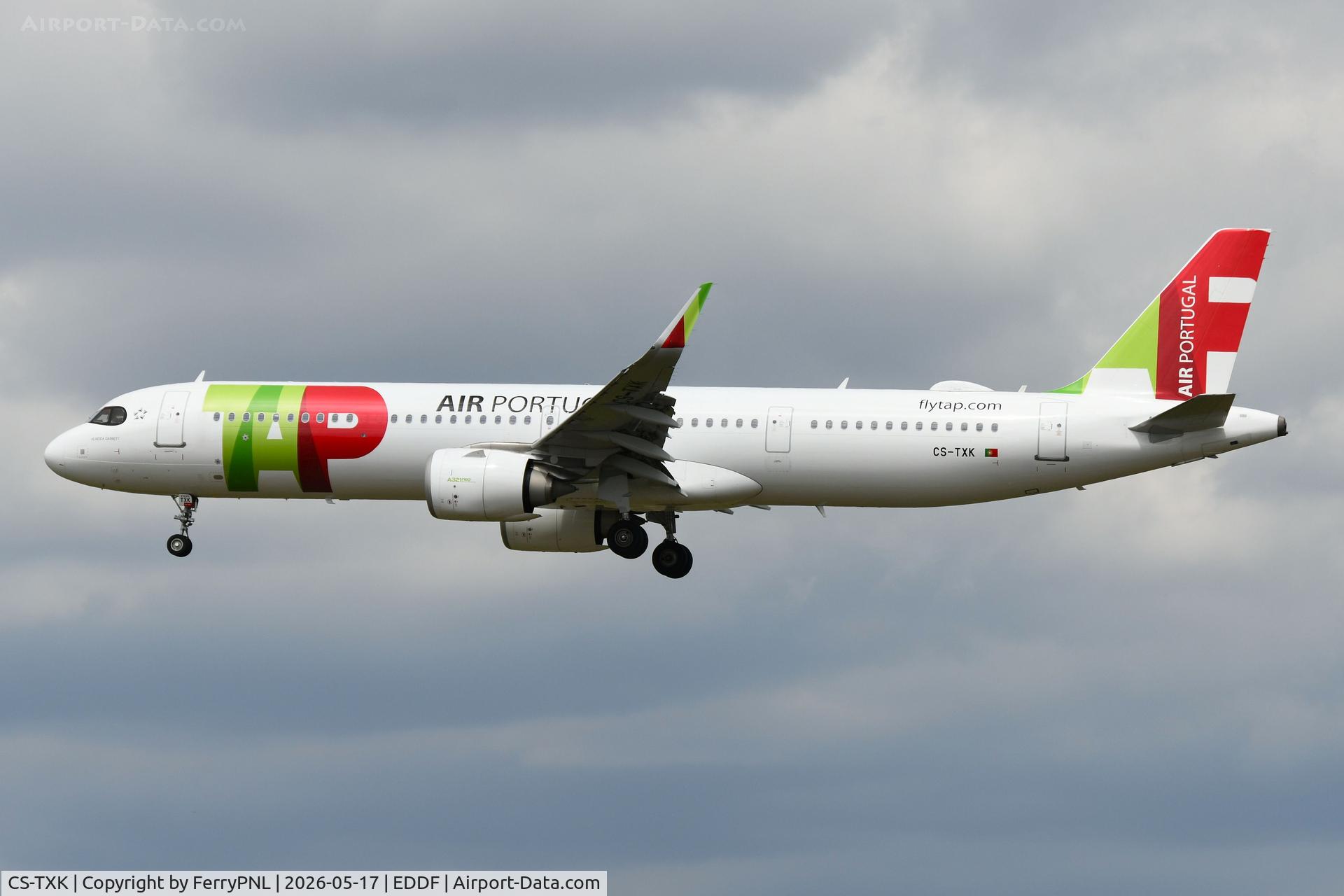 CS-TXK, 2022 Airbus A321-251NX, c/n 11051, TAP A321N landing