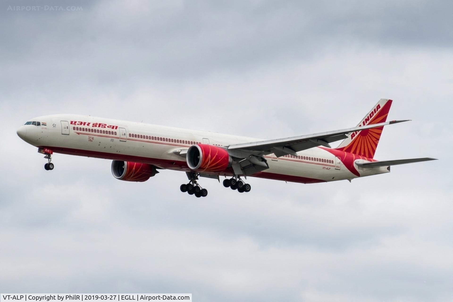 VT-ALP, 2009 Boeing 777-337/ER, c/n 36314 l/n 804, VT-ALP 2009 B777-300 Bedfont LHR 