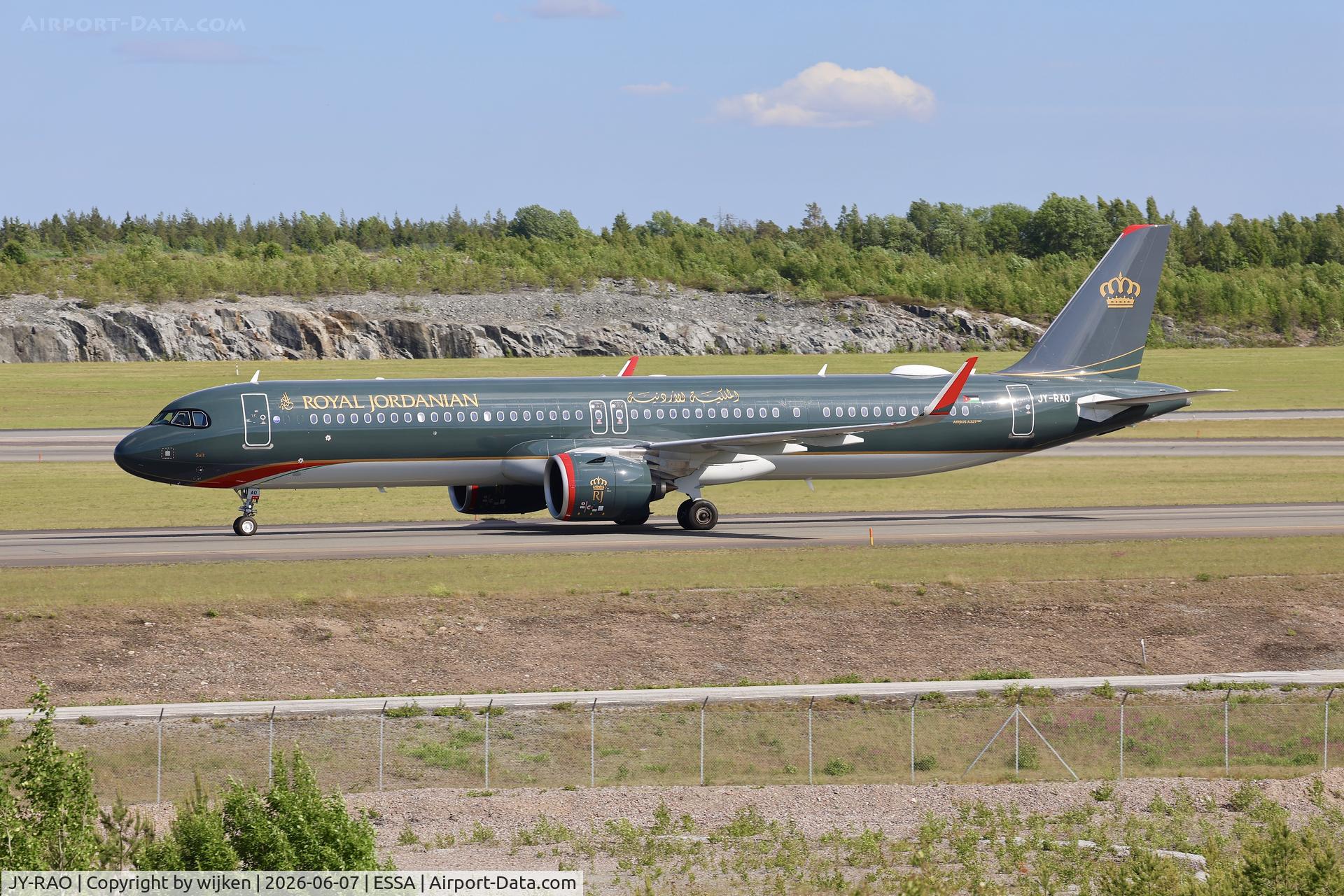 JY-RAO, 2025 Airbus Airbus, c/n A321-271NX	 l/n 12885, Twy W