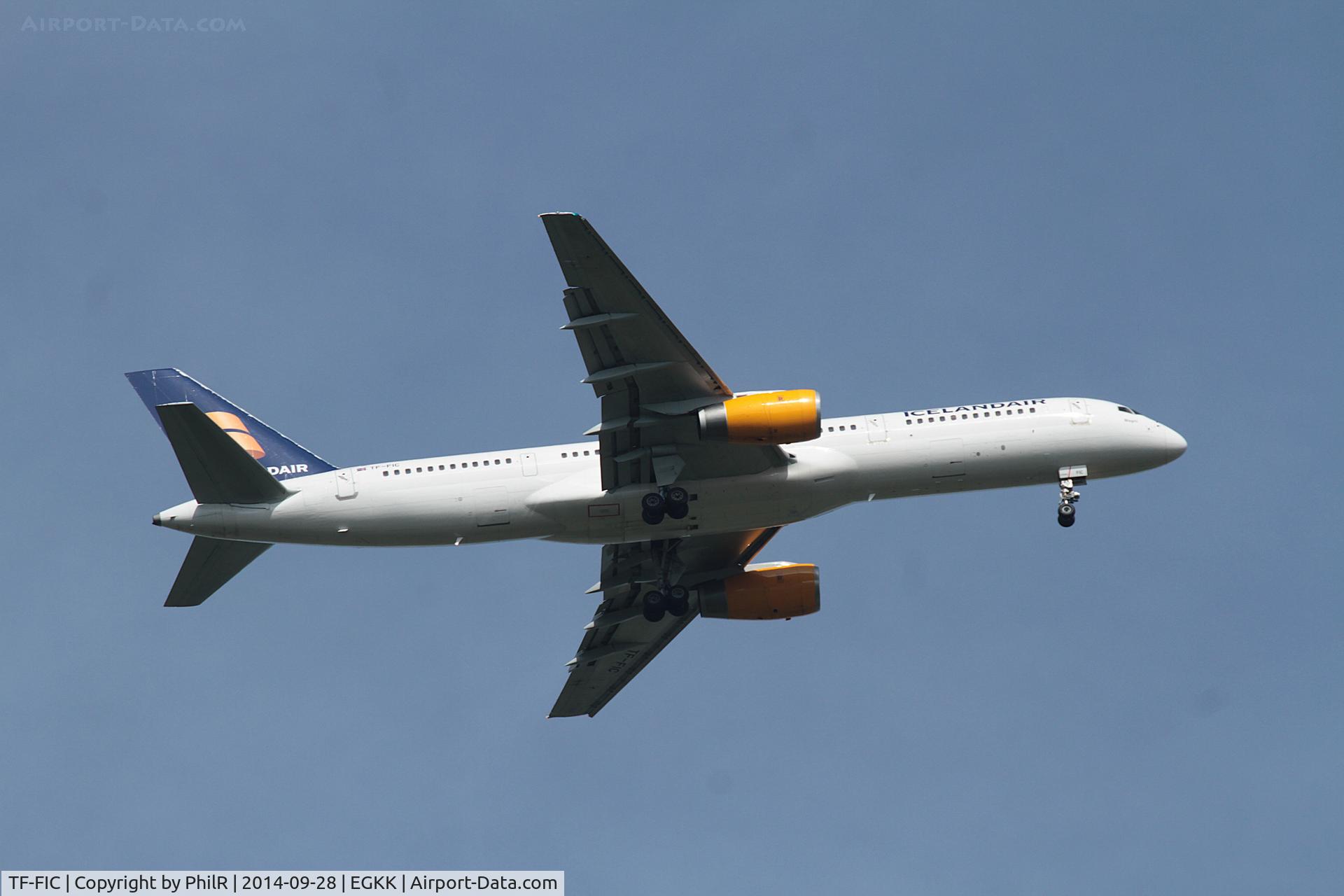 TF-FIC, 1990 Boeing 767-383/ER, c/n 24846, TF-FIC 2000 Icelandair B757-200 Kingsfold Rally
