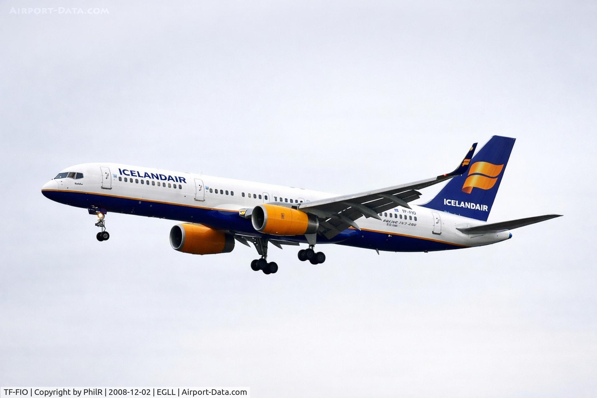 TF-FIO, 1999 Boeing 757-208, c/n 29436 l/n 859, TF-FIO 1999 B757-200 Icelandair LHR 02.12.08.JPG