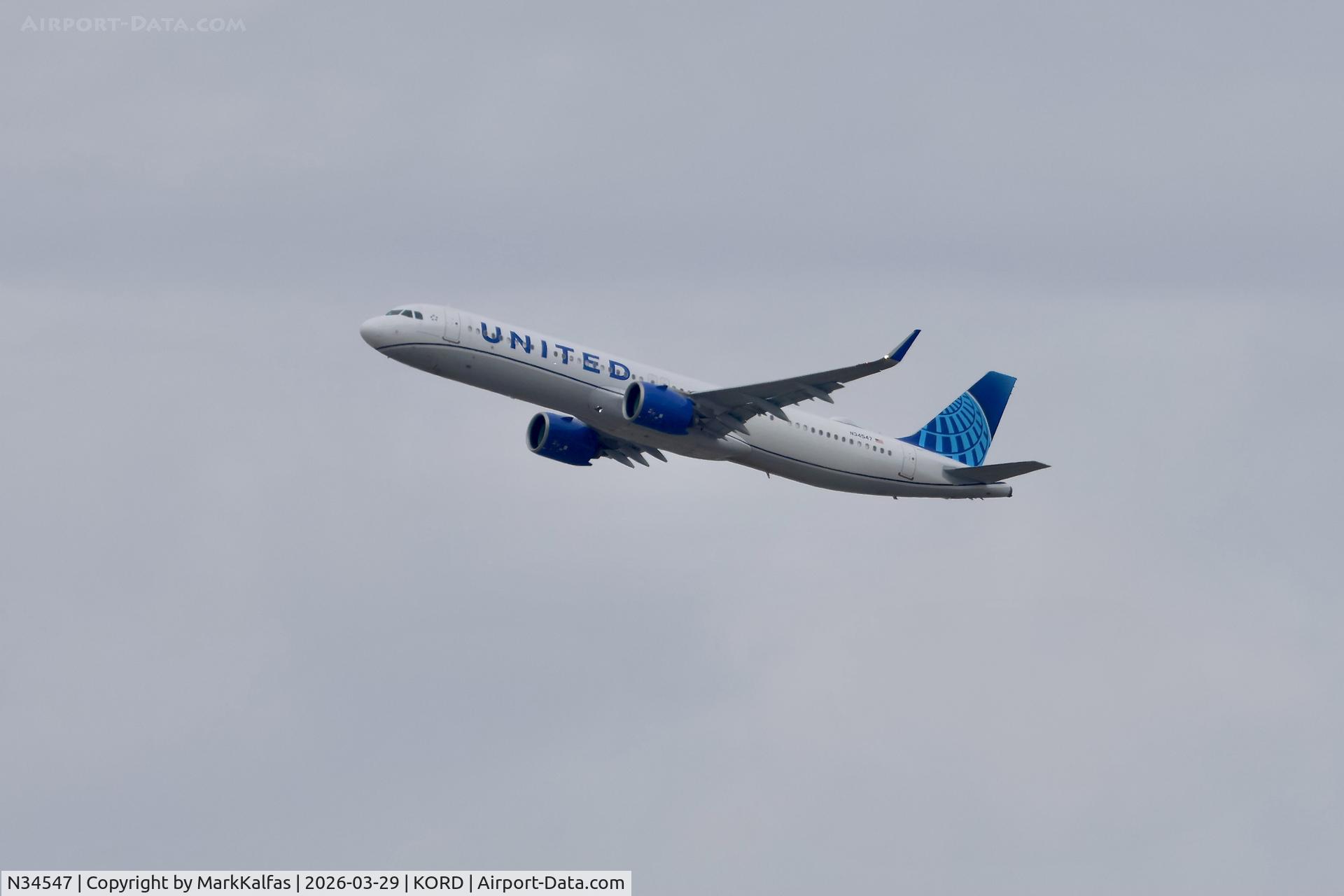 N34547, 2025 Airbus A321-271NX, c/n 12780, A21N United Airbus A321neo N34547 departing 28R KORD