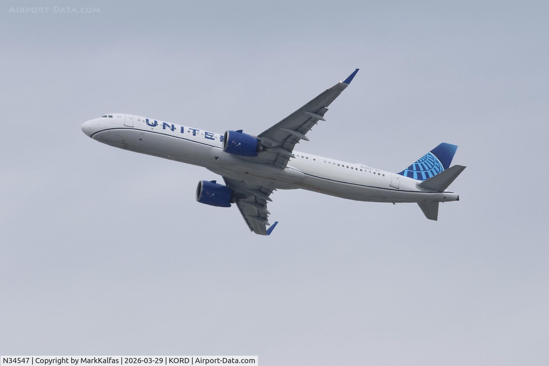 N34547, 2025 Airbus A321-271NX, c/n 12780, A21N United Airbus A321neo N34547 departing 28R KORD