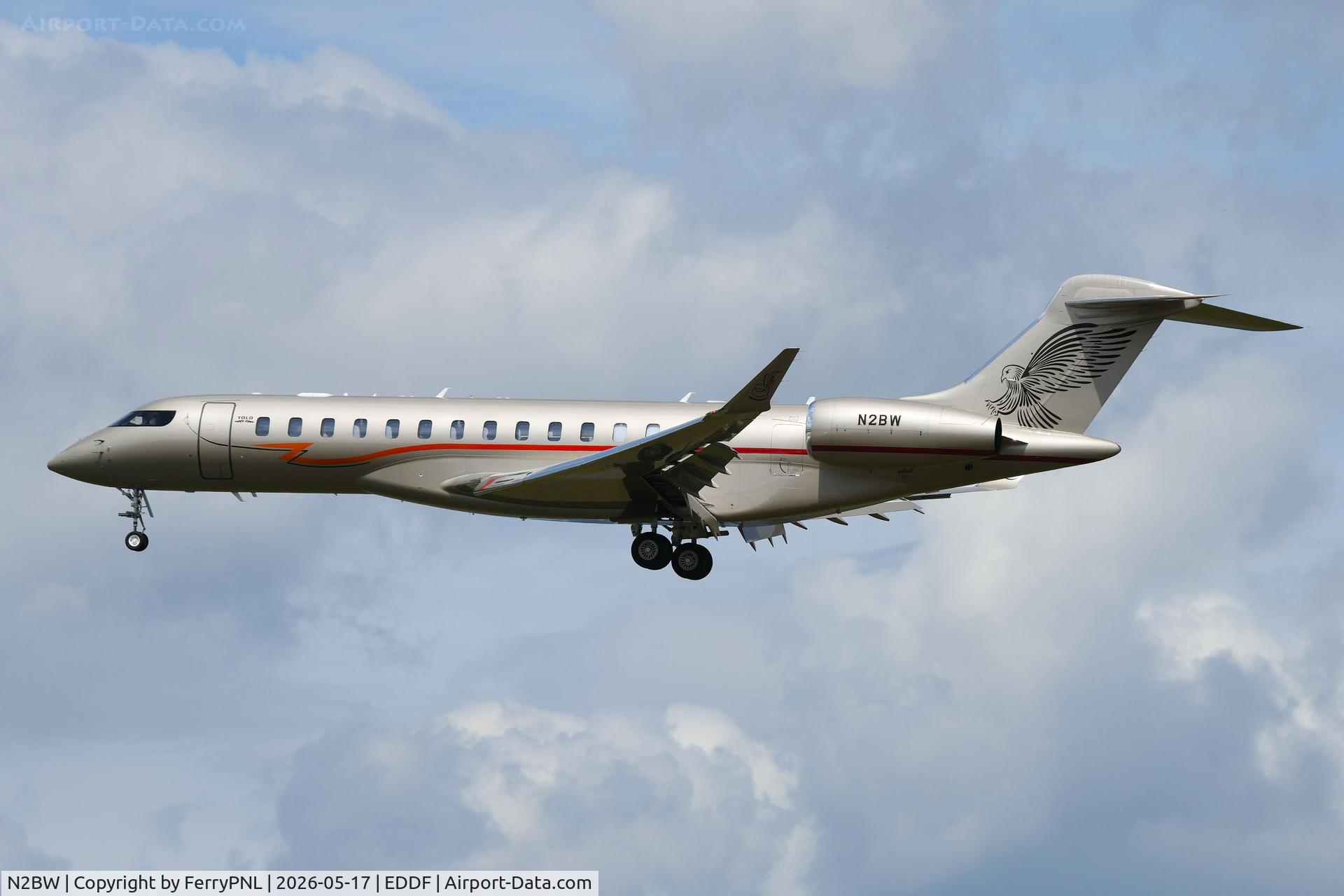 N2BW, 2023 Bombardier Global 7500 (BD-700-2A12), c/n 70157, Global 7500 landing of Yolo Global 