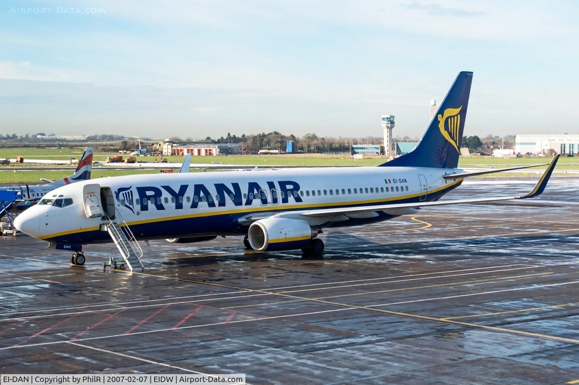 EI-DAN, 2003 Boeing 737-8AS, c/n 33549 l/n 1361, EI-DAN 2003 B737-800 Ryan Air DUB 