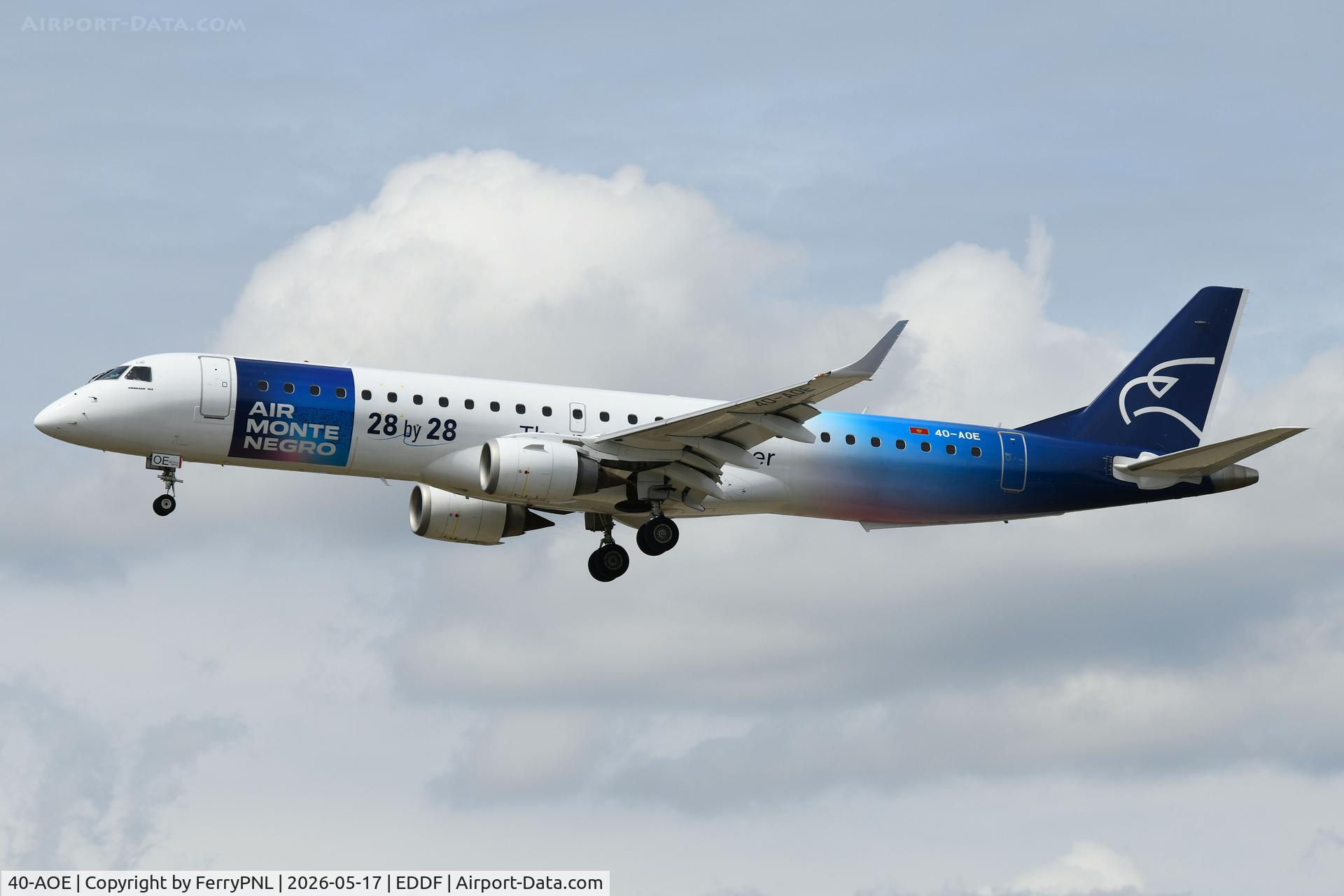 40-AOE, , Air Montenegro ERJ195 landing