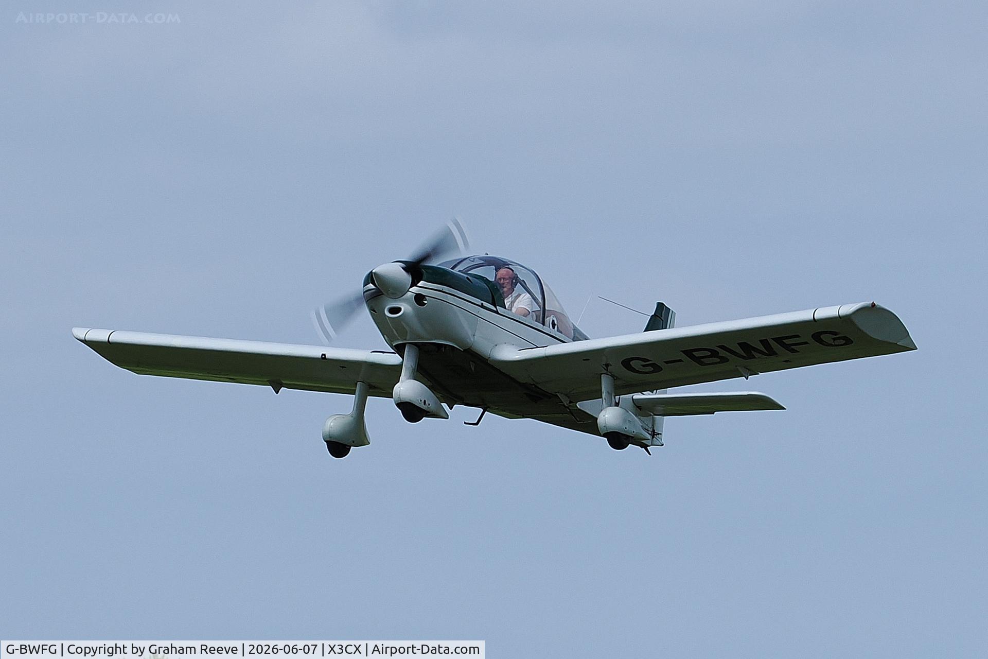 G-BWFG, 1995 Robin HR-200-100 Club, c/n 293, Departing from Northrepps.