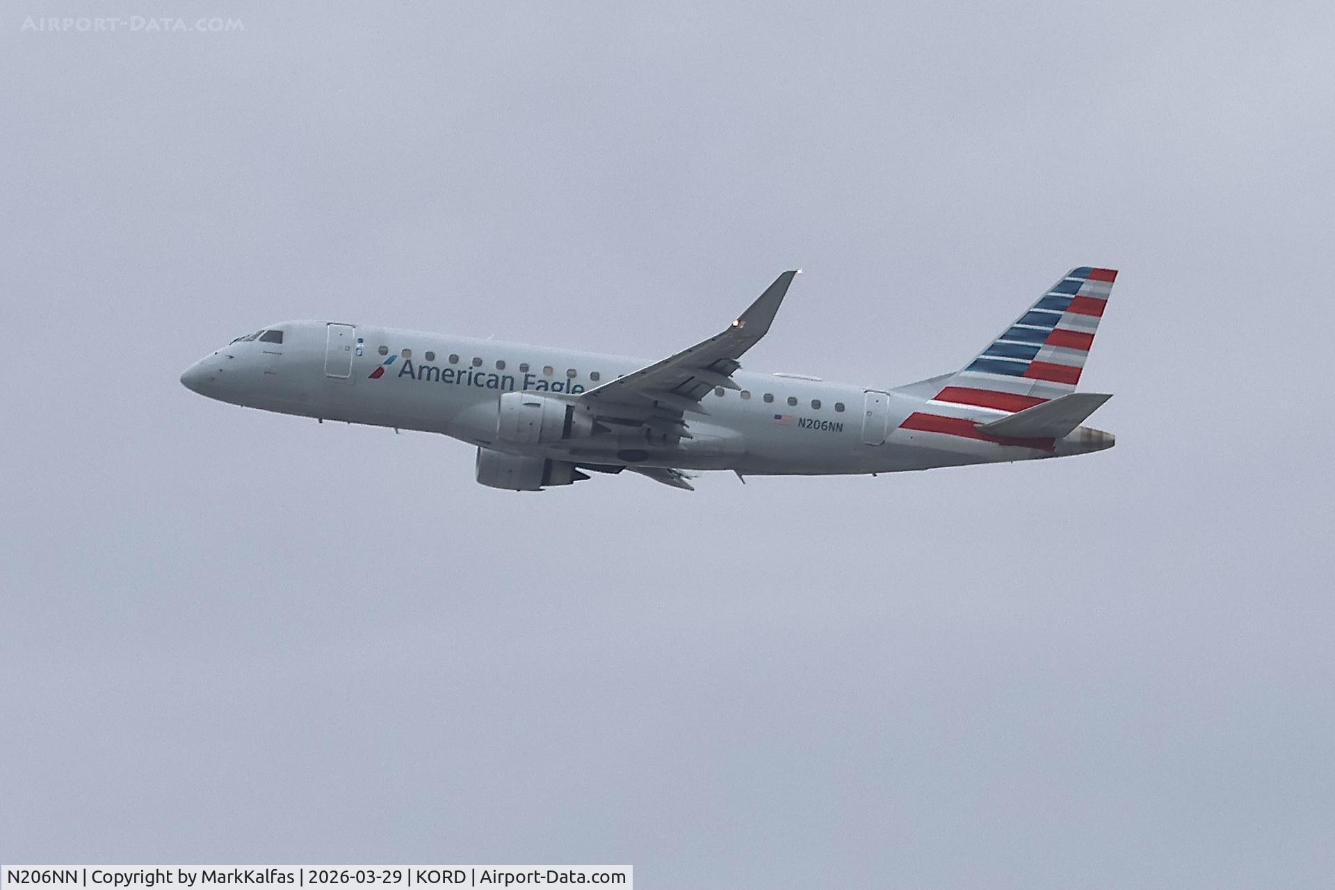 N206NN, 2015 Embraer 175LR (ERJ-170-200LR), c/n 17000489, E75L Envoy / American Eagle Embrarer ERJ-170-200LR N206NN departing 28R KORD