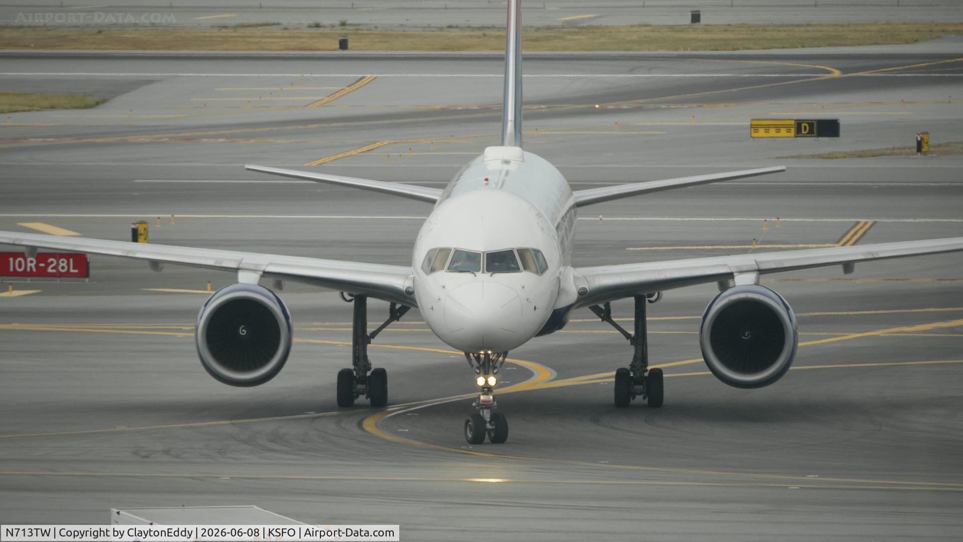 N713TW, 1997 Boeing 757-2Q8, c/n 28173, Skyterrace SFO 2026