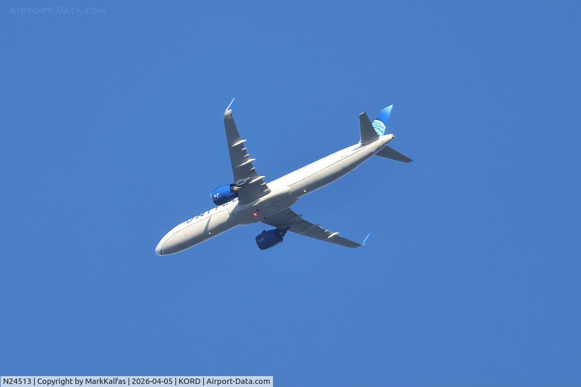 N24513, 2024 Airbus A321- 271NX, c/n 11850, A21N United  Airbus A321- 271NX N24513, UA1023 DEN-ORD 6,800' Over KORD 