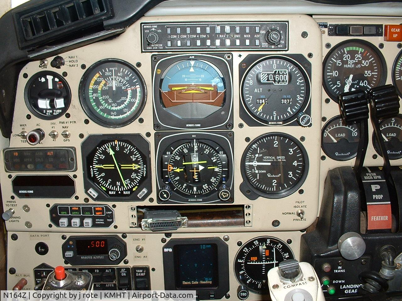 N164Z, 1980 Beech 58P Baron C/N TJ-290, the office  is that real TCAS yes it is