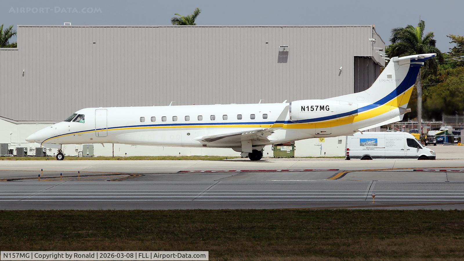 N157MG, 2016 Airbus A321-231, c/n 7390, at fll