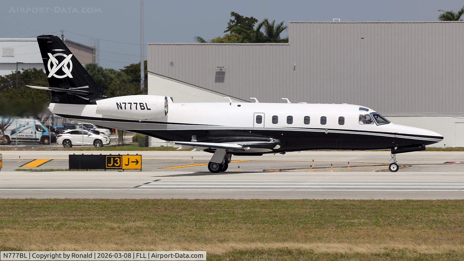 N777BL, 1975 Cessna T210L Turbo Centurion, c/n 21060760, at fll