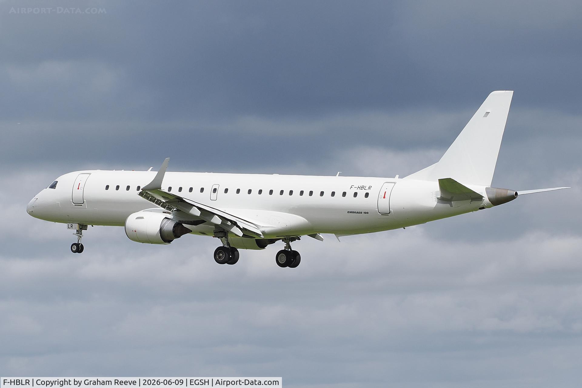 F-HBLR, 2009 Embraer ERJ-190STD (ERJ-190-100), c/n 19000322, Landing at Norwich.