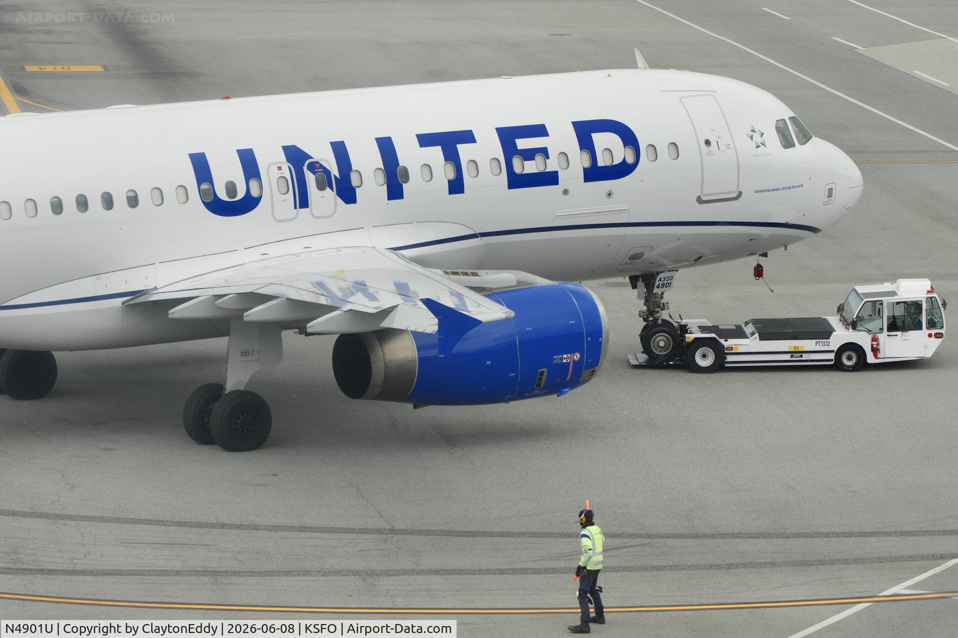 N4901U, 2006 Airbus A320-232, c/n 2680, Sky Terrace SFO 2026
