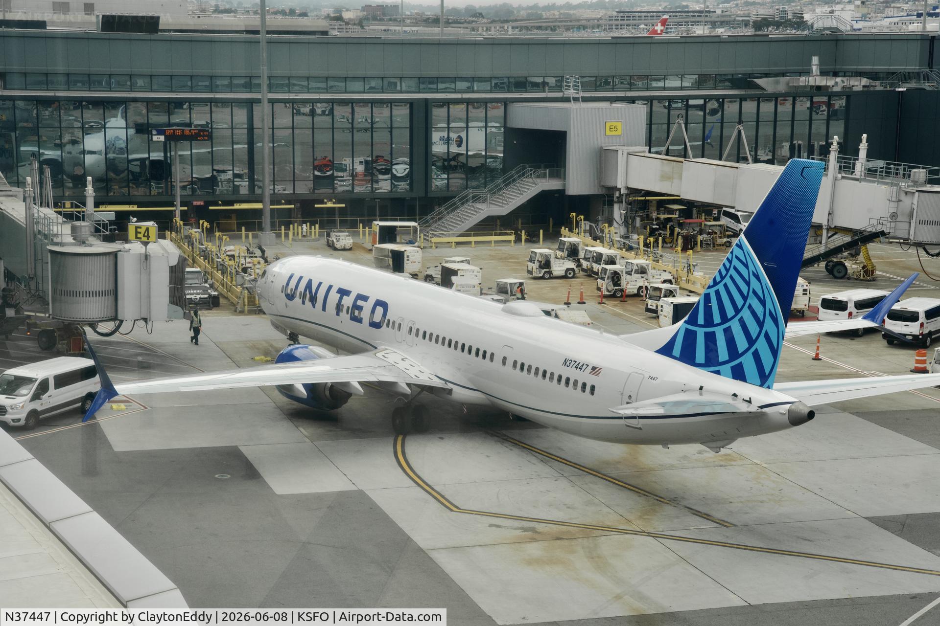 N37447, 2026 Boeing 737 MAX 9, c/n 43529 l/n 9558, Sky Terrace SFO 2026
