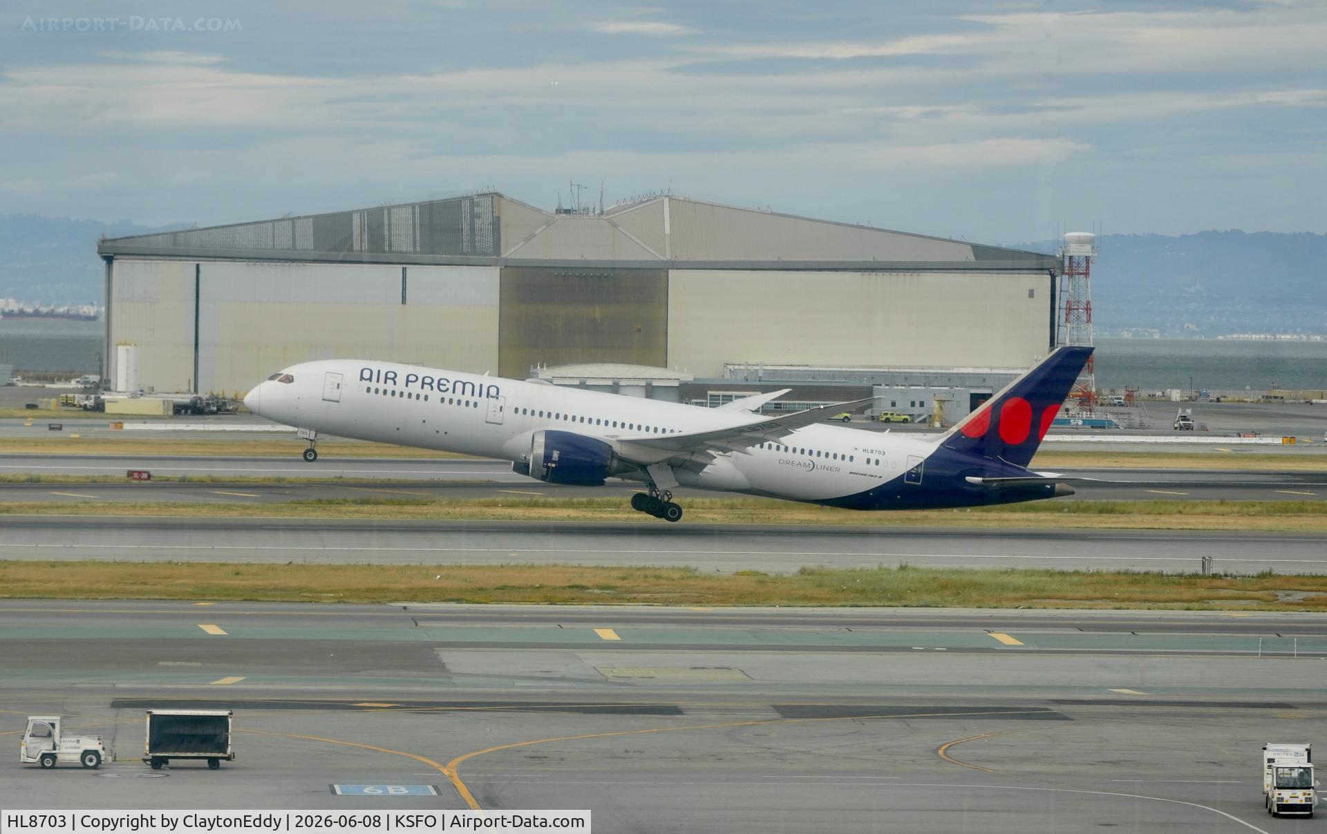 HL8703, 2016 Boeing 787-9 Dreamliner Dreamliner, c/n 62082 l/n 450, Sky Terrace SFO 2026