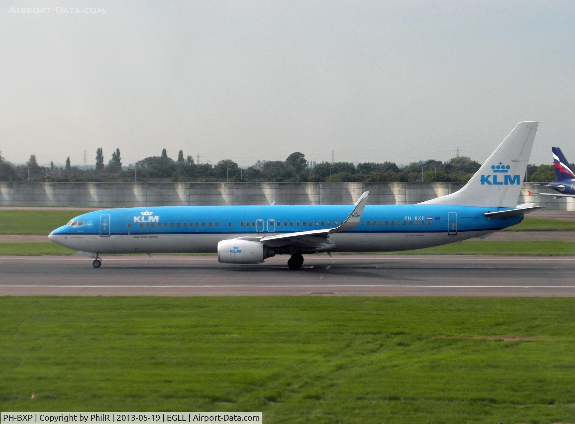 PH-BXP, 2001 Boeing 737-9K2, c/n 29600 l/n 924, PH-BXP 2001 B737-900 KLM LHR