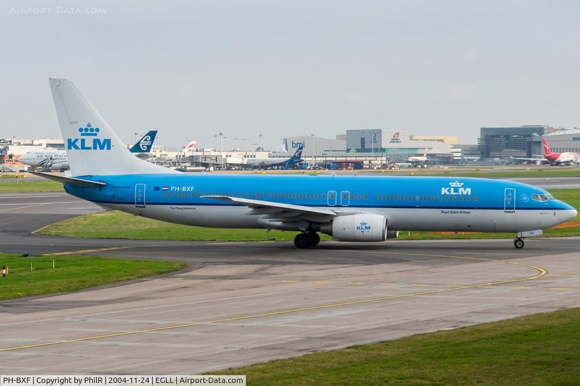 PH-BXF, 2000 Boeing 737-8K2, c/n 29596 l/n 583, PH-BXF 2000 B737-800 KLM LHR 