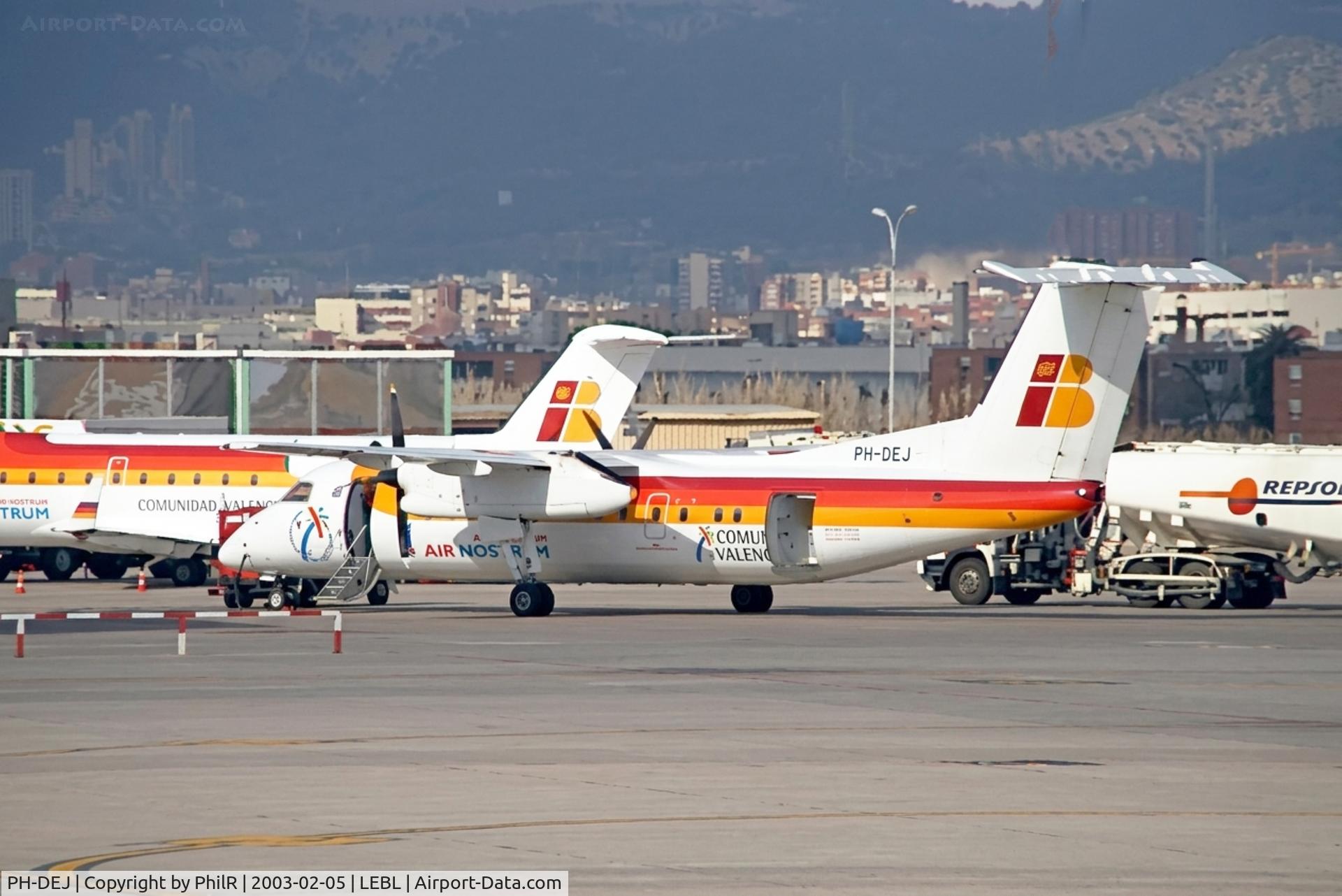 PH-DEJ, 2001 De Havilland Canada DHC-8-315 Dash 8, c/n 581, PH-DEJ 2002 DHC-8-300 Air Nostrum BCN 