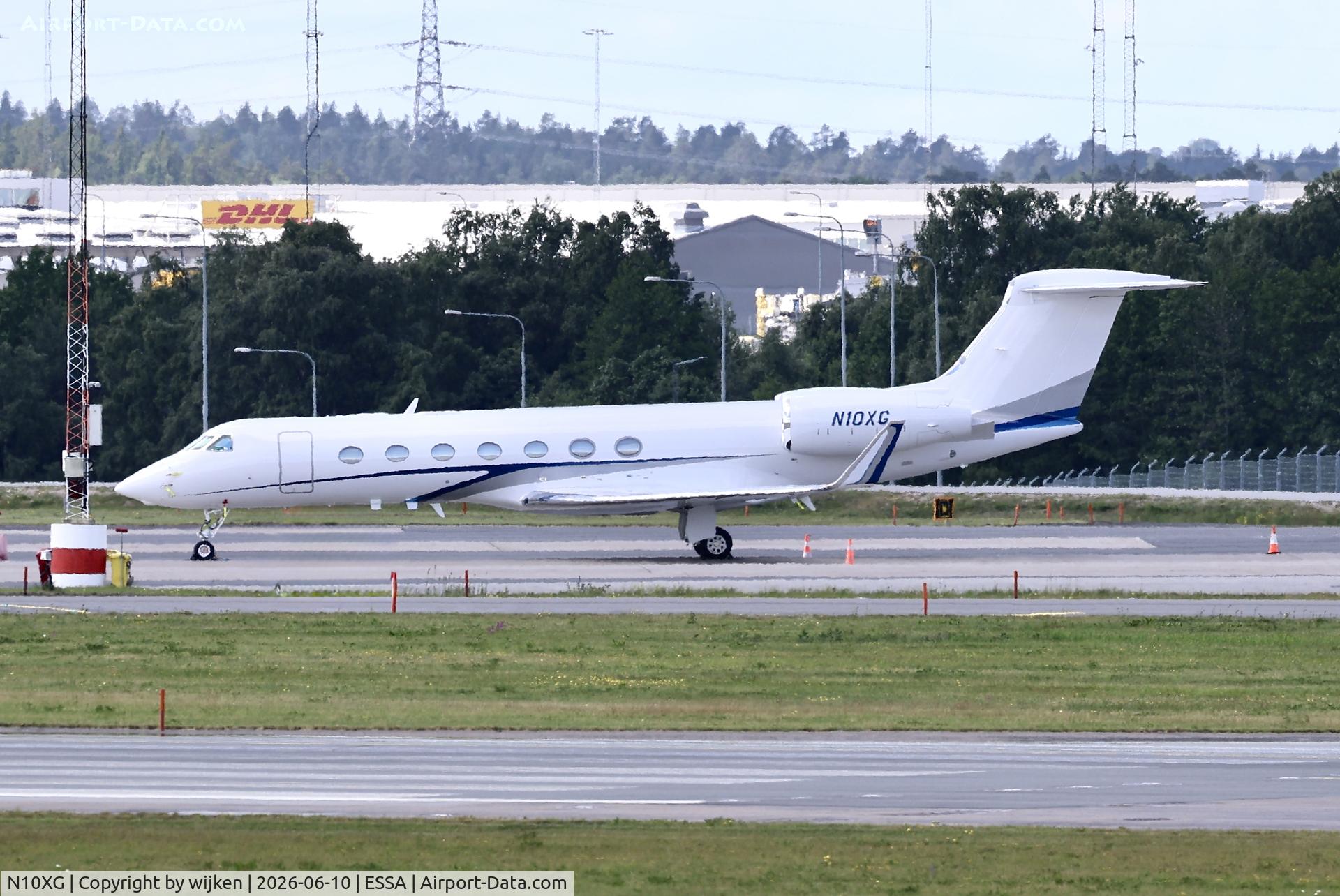 N10XG, 2008 Gulfstream Aerospace GV-SP (G550), c/n 5186, Ramp M