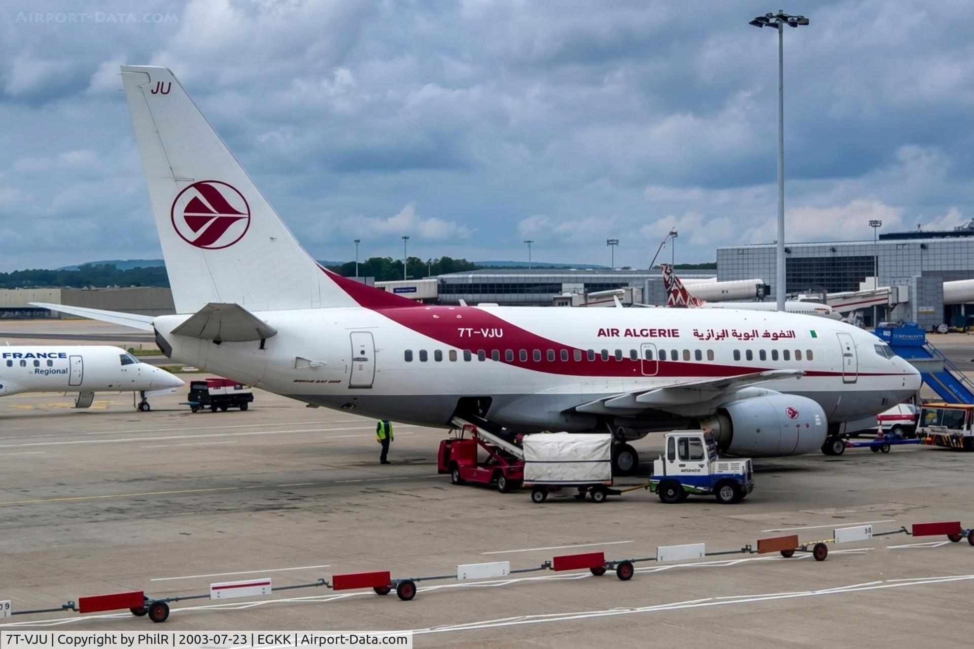 7T-VJU, 2002 Boeing 737-6D6, c/n 30211 l/n 1164, 7T-VJU 2002 B737-400 Air Algerie LGW 