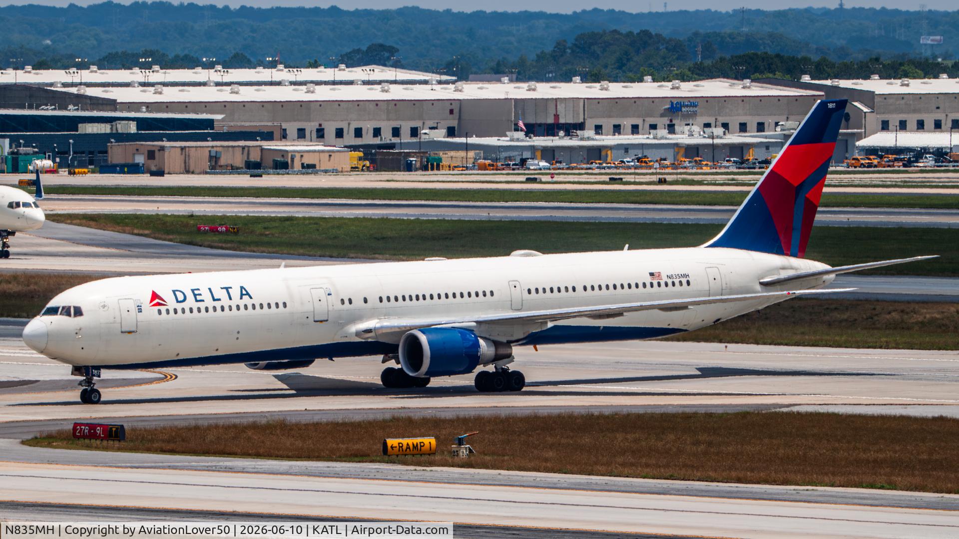 N835MH, 2000 Boeing 767-432/ER, c/n 29708 l/n 814, Delta 764
