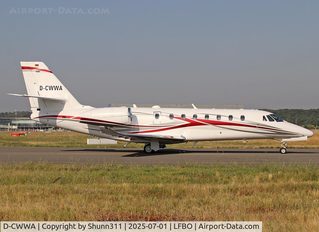 D-CWWA, , Taxiing to Air France facility