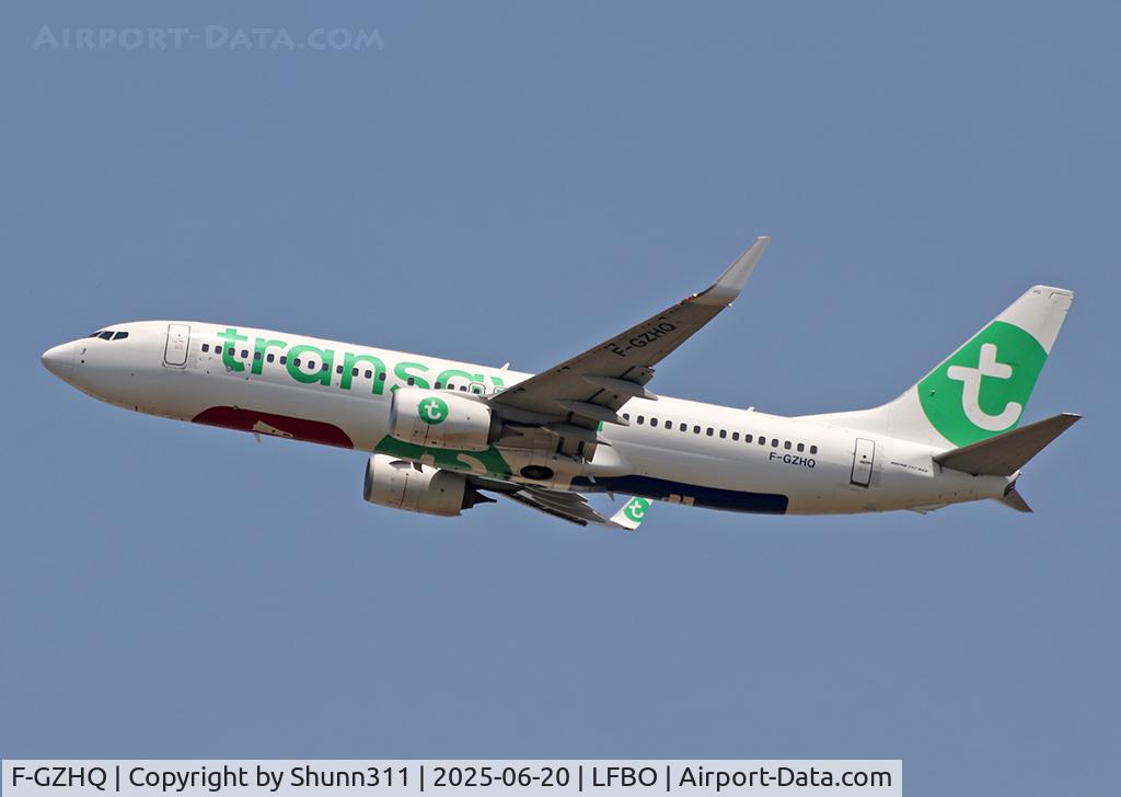 F-GZHQ, 2015 Boeing 737-8K2, c/n 44567 l/n 5396, Climbing after take off from rwy 32R