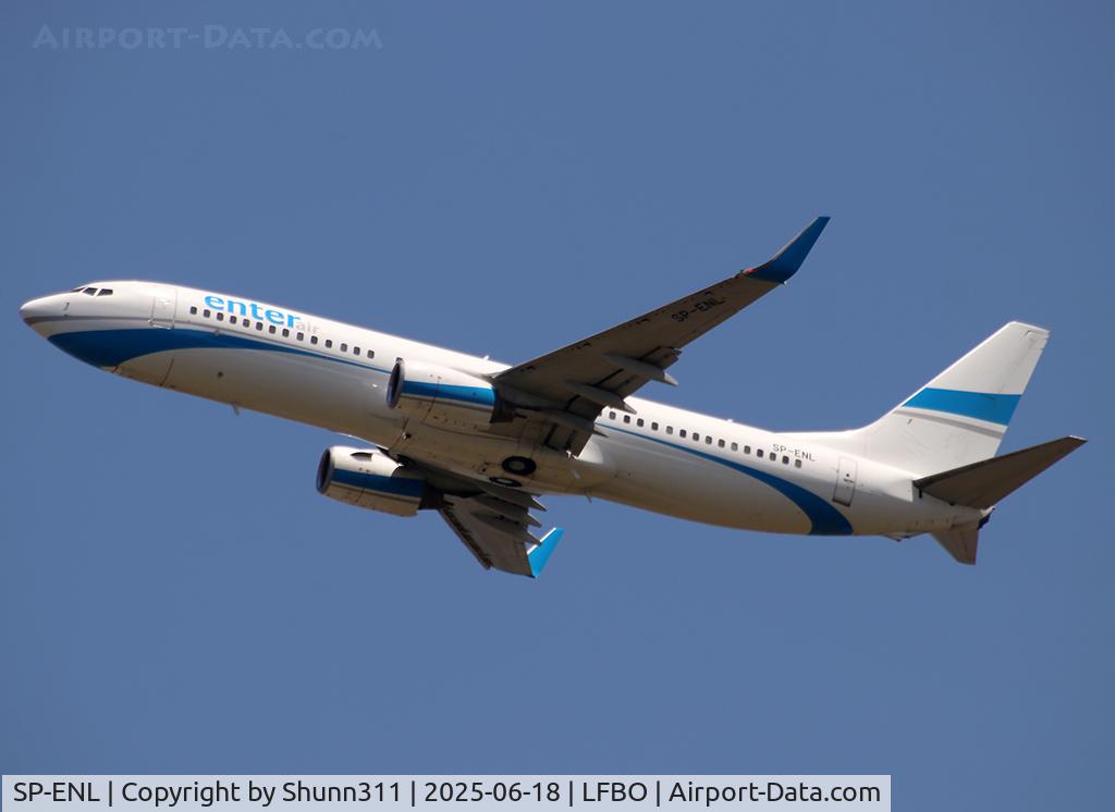 SP-ENL, 2002 Boeing 737-8CX, c/n 32366 l/n 1235, Climbing after take off from rwy 32R