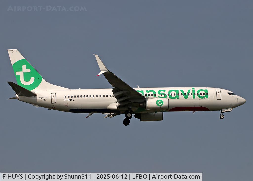 F-HUYS, 2011 Boeing 737-8K5, c/n 37248 l/n 3532, Landing rwy 14R