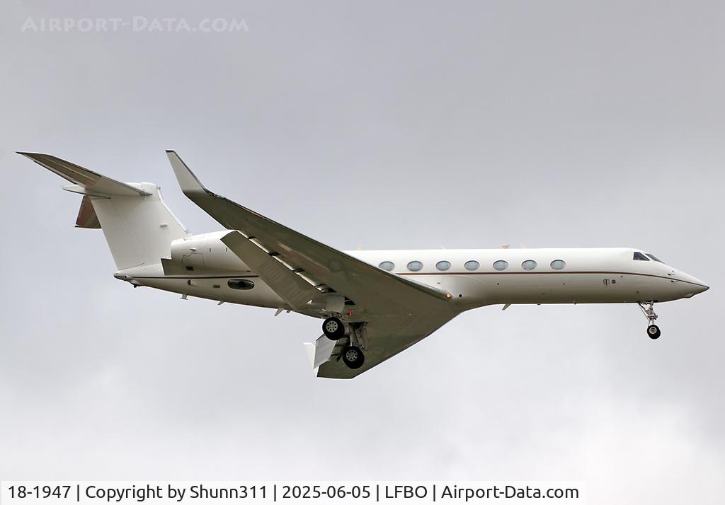 18-1947, 2018 Gulfstream G550 (C-37B), c/n 5592, Landing rwy 32L