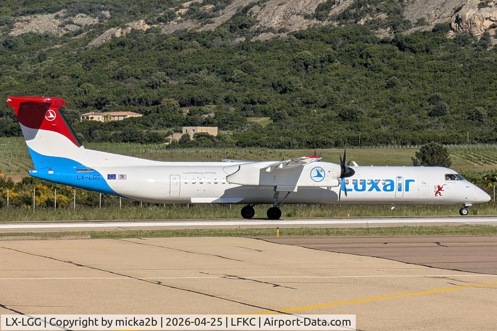 LX-LGG, 2012 Bombardier DHC-8-402Q Dash 8 Dash 8, c/n 4418, Taxiing with new title's livery