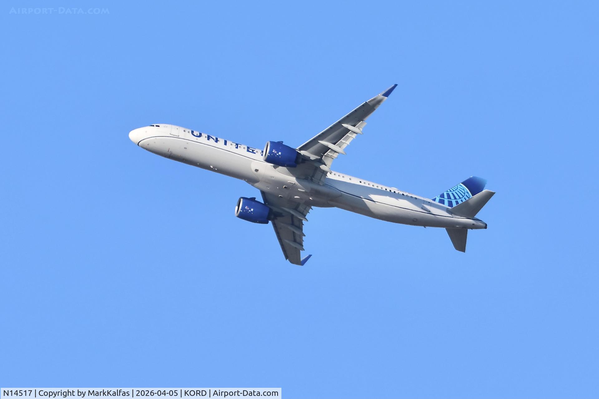 N14517, 2024 Airbus A321-271NX, c/n 12101, A21N United Airbus A321-271NX N14517 departing 28R KORD