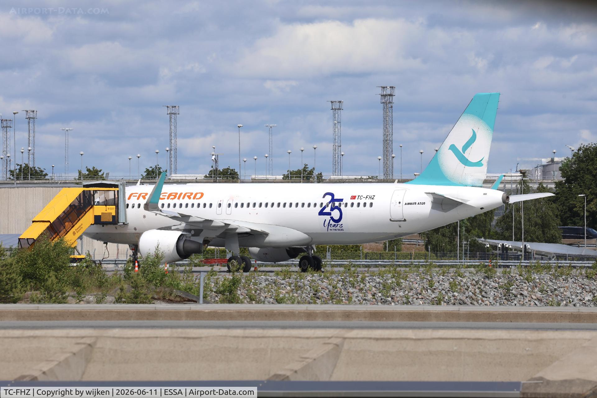 TC-FHZ, 2014 Airbus A320-214, c/n 6375, Ramp E