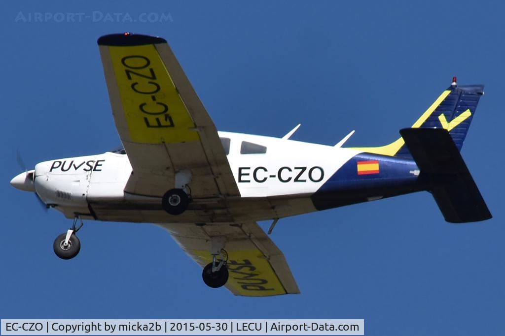 EC-CZO, 1977 Piper PA-28-181 Cherokee Archer II, c/n 28-7790353, Take off