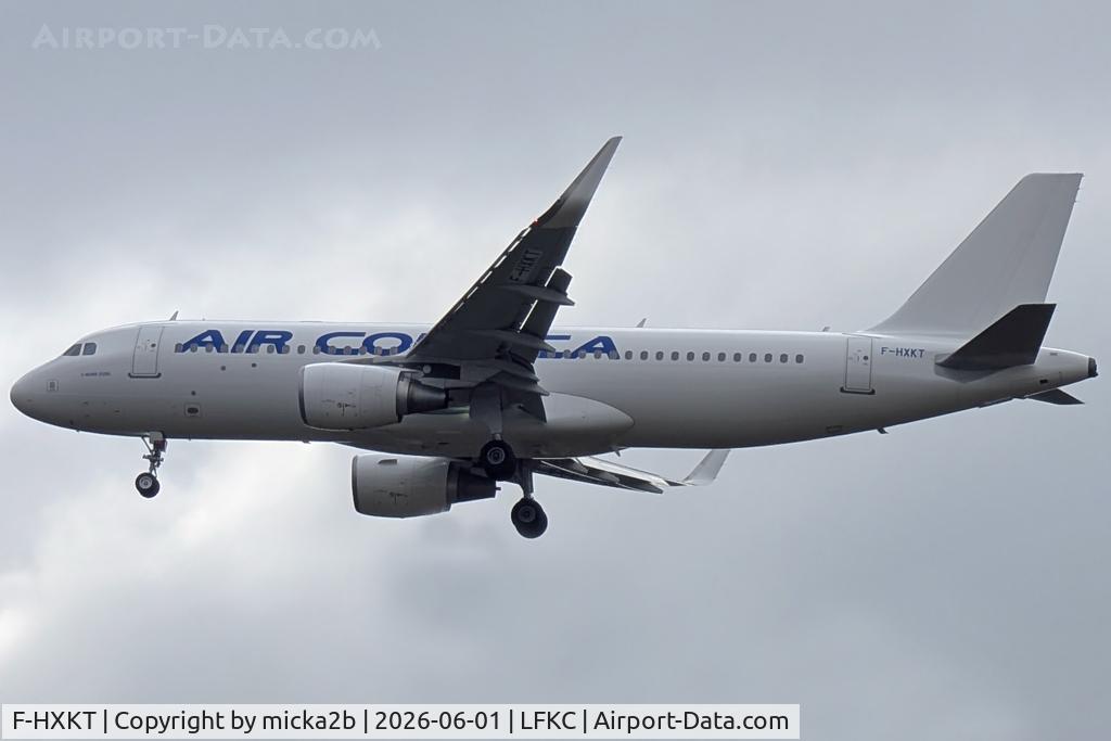 F-HXKT, 2017 Airbus A320-214, c/n 7816, Landing