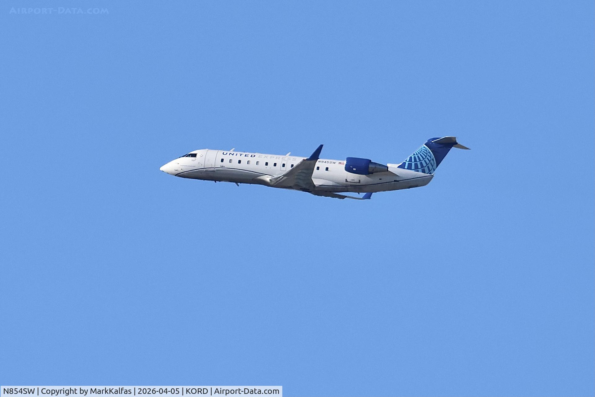 N854SW, , CRJ2 SkyWest / United Express Bombardier CRJ-200LR N945SW departing 28R KORD