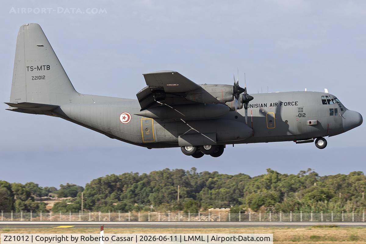 Z21012, 1984 Lockheed C-130H Hercules, c/n 382-5021, Runway 31