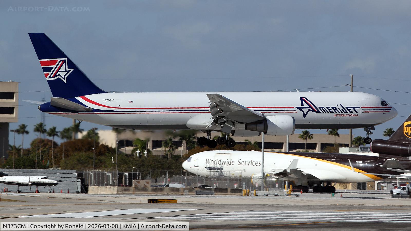 N373CM, 1990 Boeing 767-338, c/n 24929, at mia