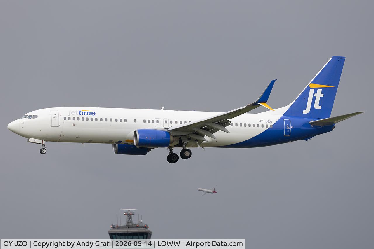 OY-JZO, 2013 Boeing 737-8U3, c/n 38072 l/n 4582, Jettime 737-800