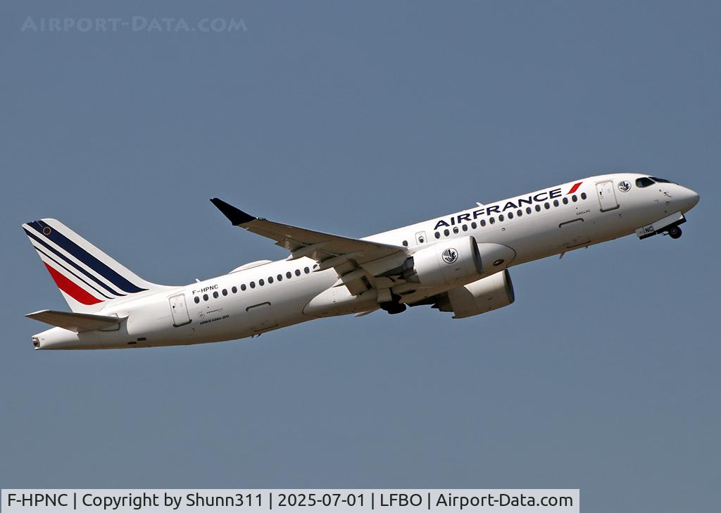 F-HPNC, 2023 Airbus A220-300, c/n 55230, Climbing after take off from rwy 32R